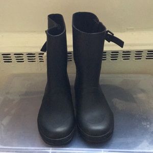 Kenneth Cole rain boots